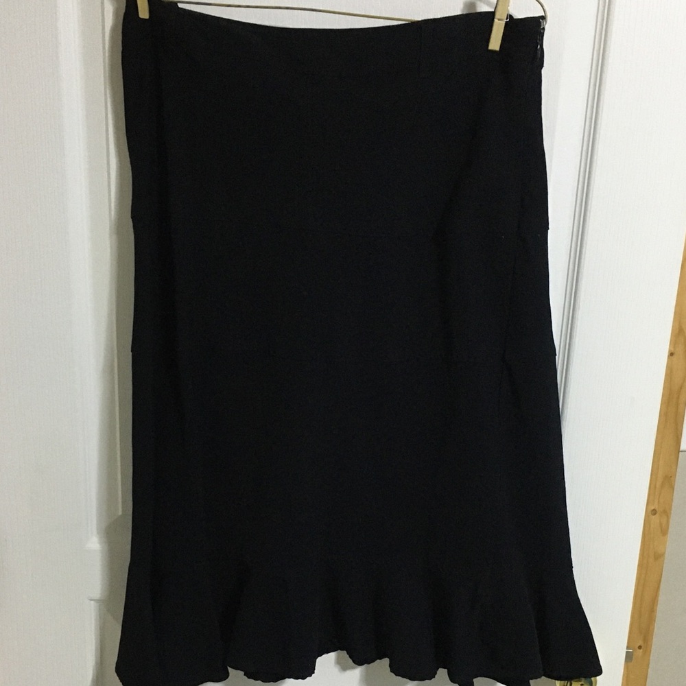 Ladies skirt